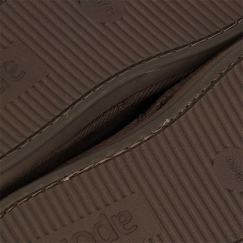 Close-up van de antislip zool van Apollo home slipper heren voor optimale grip en comfort