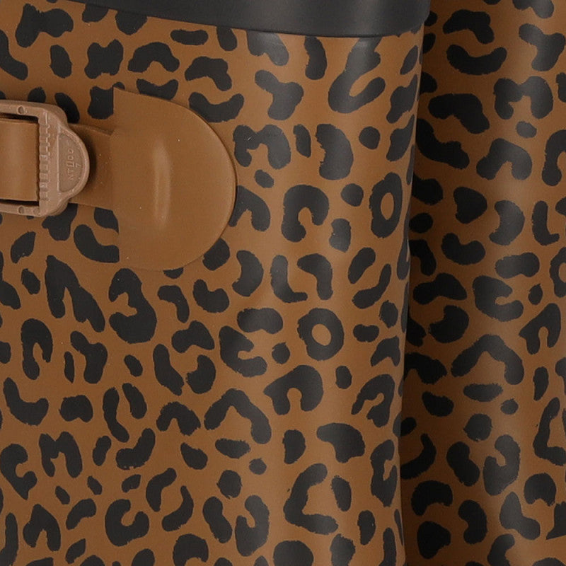 Close-up van de stijlvolle luipaardprint op XQ vrouwen regenlaarzen