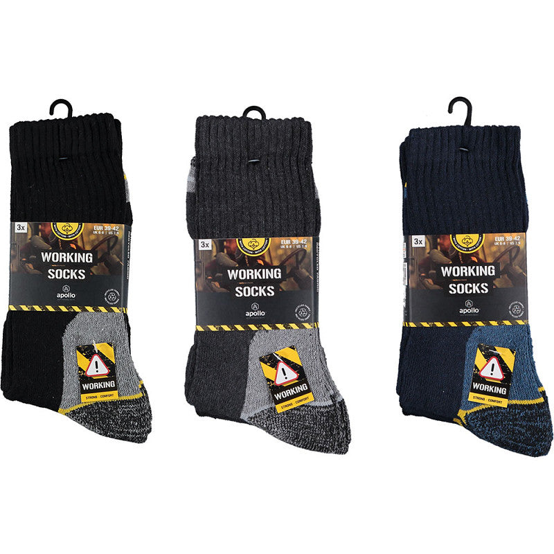 Apollo Heren werksokken 3-pack in zwart, grijs en donkerblauw. Comfortabel en gemaakt van gerecycled katoen, rechtop gepresenteerd met hangers. De verpakking toont een werkplaatsafbeelding en veiligheidssymbolen.