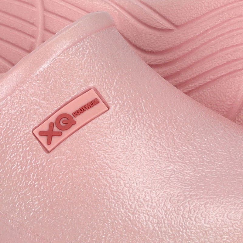 dame-in-tuin-met-xq-klompen-roze-comfort