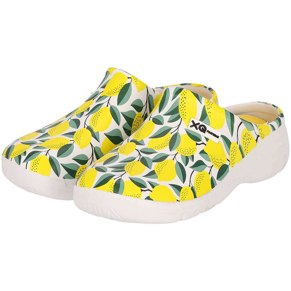 Detail van citrusvruchtenprint en EVA-kunststof op XQ dames tuinklomp