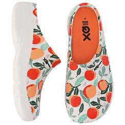 Detail van citrusvruchtenprint en EVA-kunststof op XQ dames tuinklomp