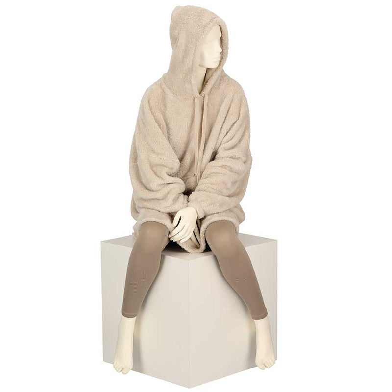 "Taupe dames hoodie voor herfst en winter, comfortabel en warm, perfect te combineren met teddy slippers"
