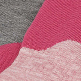 Close-up van gepolsterde zones in Apollo roze skisokken voor extra comfort