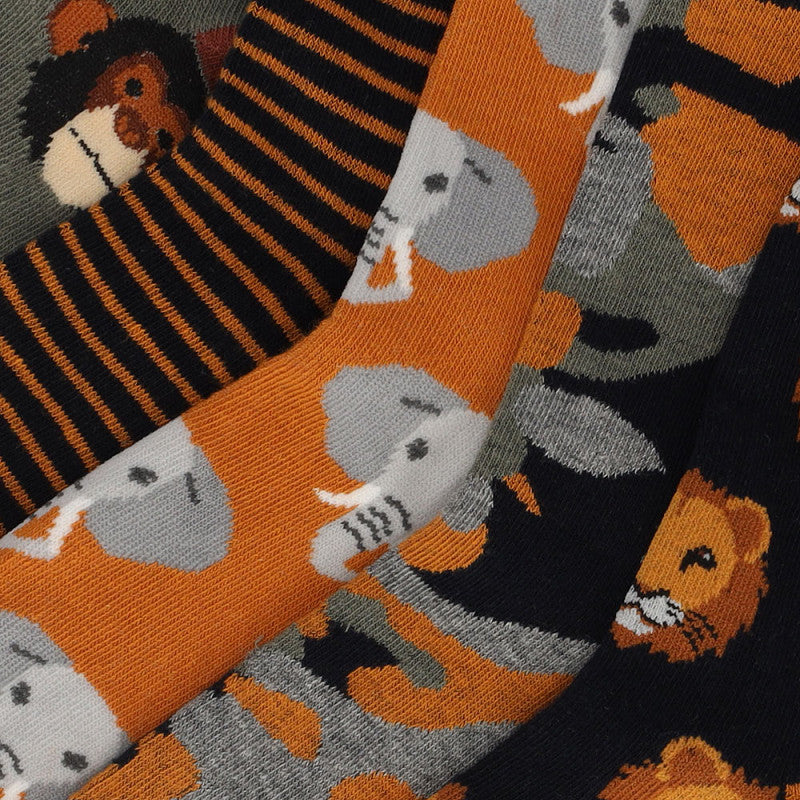 Close-up van de kleurrijke safari dierenprint op Apollo kindersokken met wilde dieren