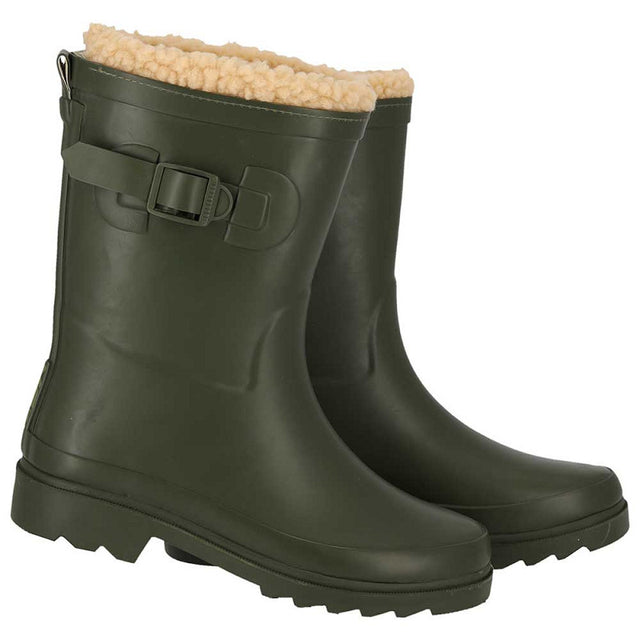 XQ groene kinderregenlaarzen in gebruik - spelen in de regen