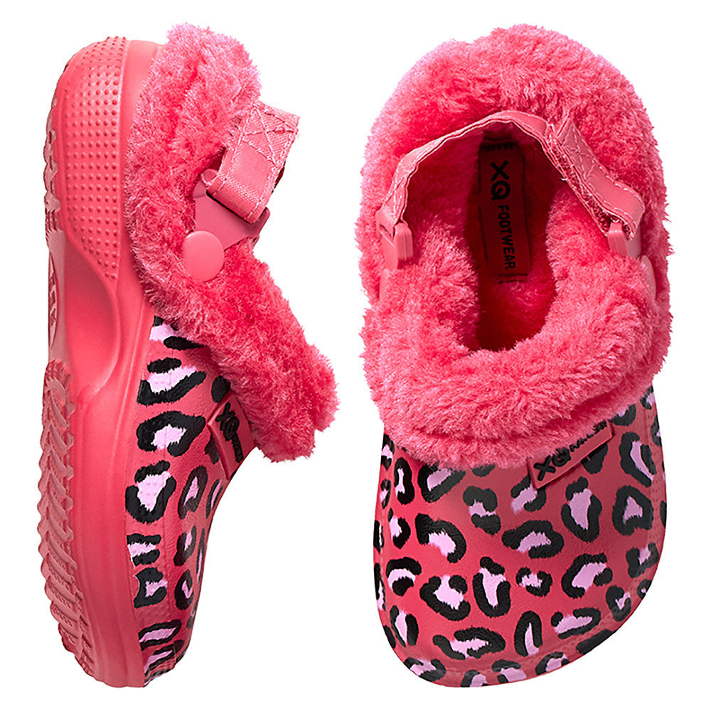 Zijaanzicht XQ kinderklompen luipaardprint met bontje