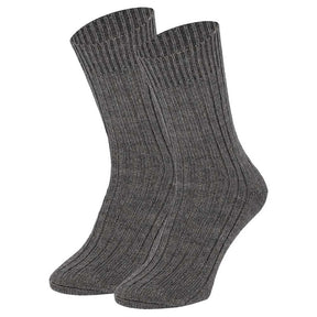 Een paar grijze, geribde Angro Heren werksokken 50% Wol/Meraklon, crew-lengte en rechtopstaand met zichtbare textuur-perfecte warme sokken voor de hele dag comfort en duurzaamheid op het werk.